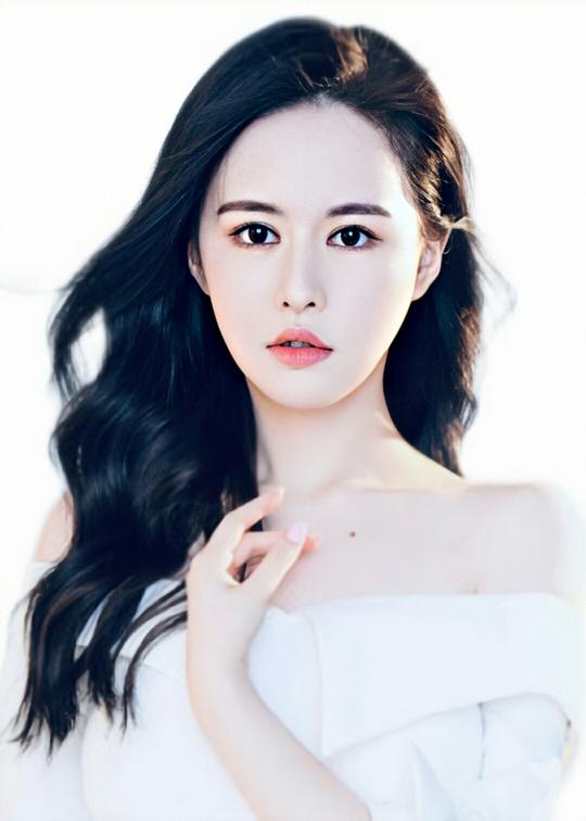 云千千 Qianqian Yun