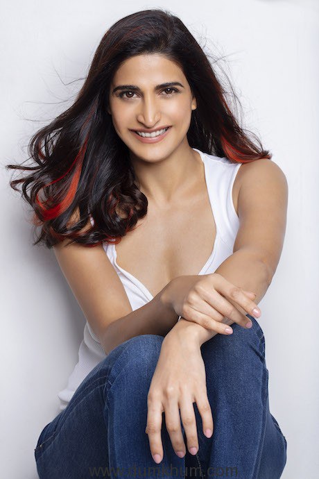 阿哈娜·卡姆拉 Aahana Kumra