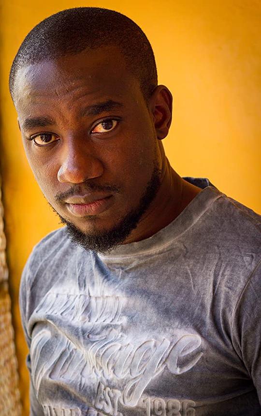 保罗·奥格拉 Paul Ogola