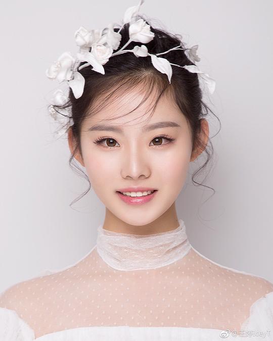 董颜 Yan Dong