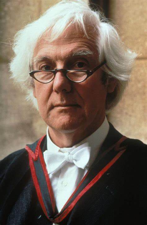 罗迪·莫德-罗克斯比 Roddy Maude-Roxby