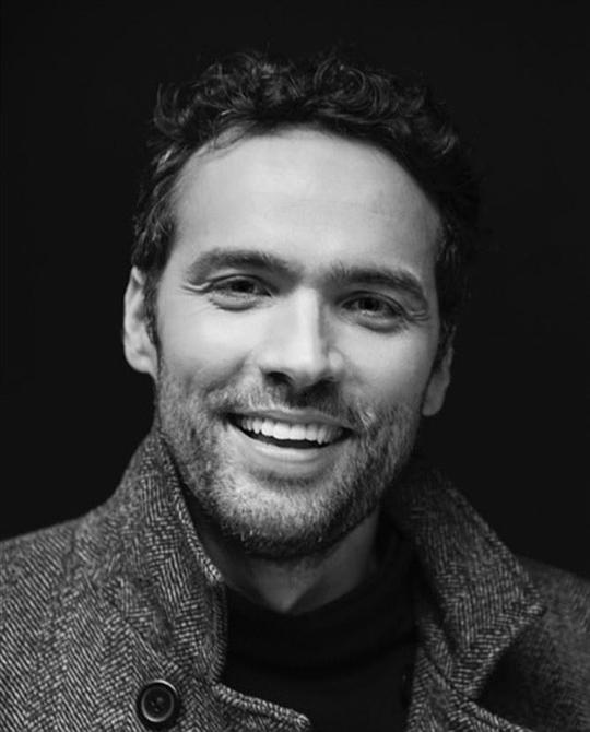 法瑞德·班图米 Farid Bentoumi