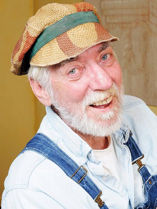 洛厄尔·兰德斯 Lowell Landes