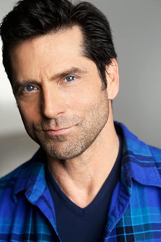 杰拉德·克里斯托弗 Gerard Christopher