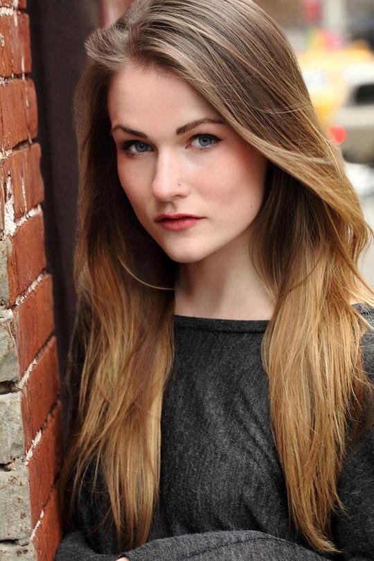 瑞安·詹妮弗·琼斯 Ryan Jennifer Jones