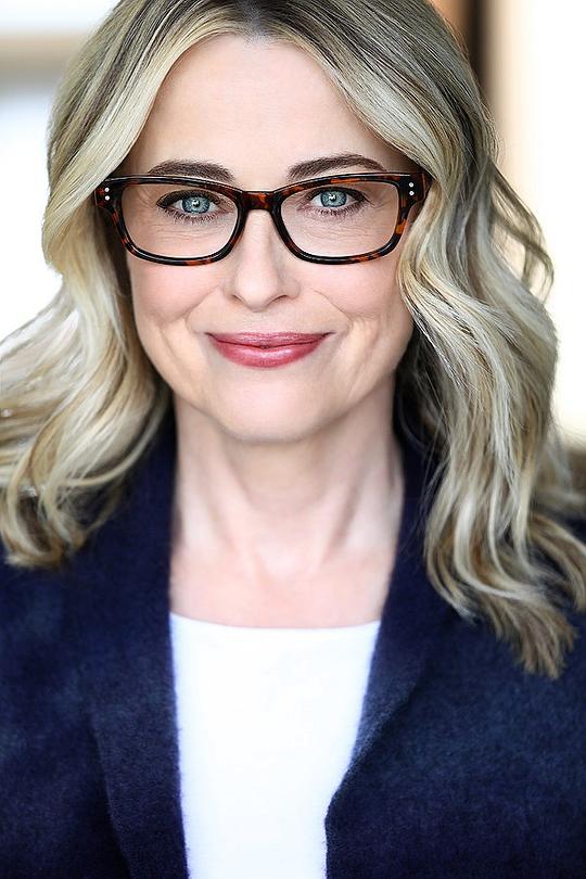 辛西娅·贝恩 Cynthia Bain