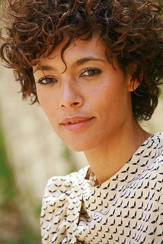 朱迪思·迪亚卡特 Judith Diakhate