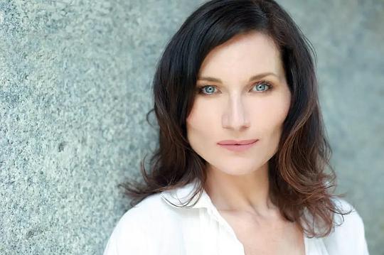 凯特·弗利特伍德 Kate Fleetwood