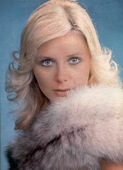 莱卡·朱里 Raika Juri