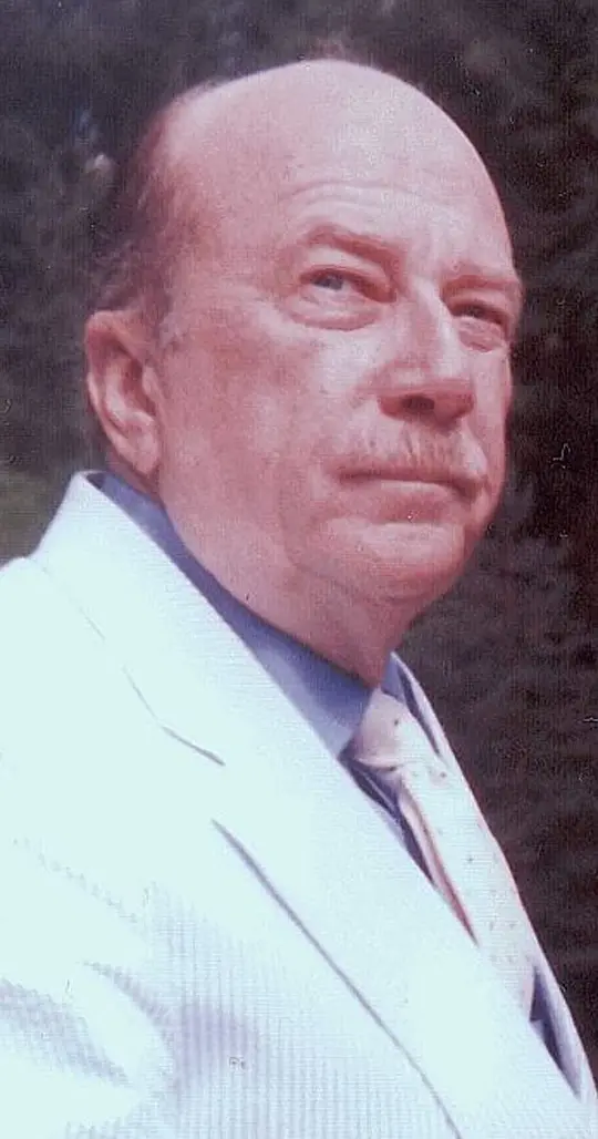 梅肯·麦卡尔曼 Macon McCalman