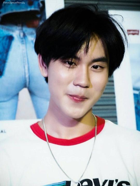 瓦鲁特·查瓦力朱吉翁 Warut Chawalitrujiwong