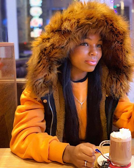 雅丝敏·莫奈·普林斯 Yasmin Monet Prince