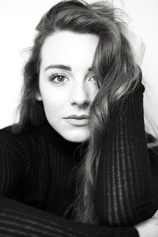 里亚·洛佩兹 Ria Lopez