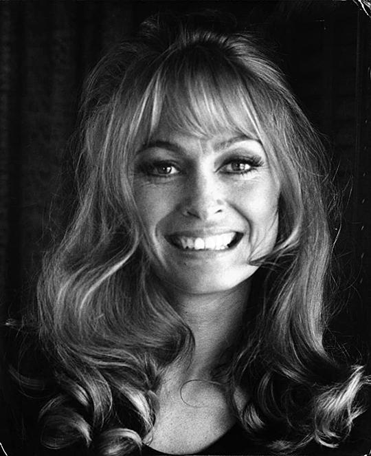 苏茜·肯道尔 Suzy Kendall