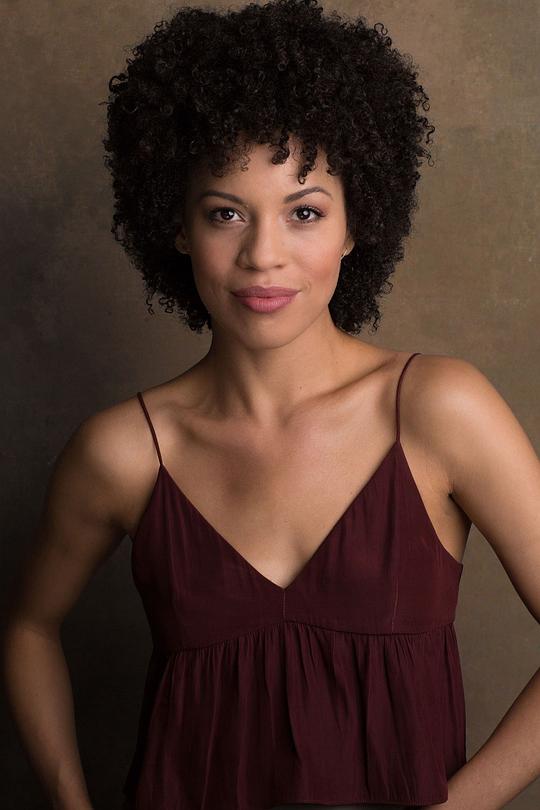 萨莎·赫金斯 Sasha Hutchings