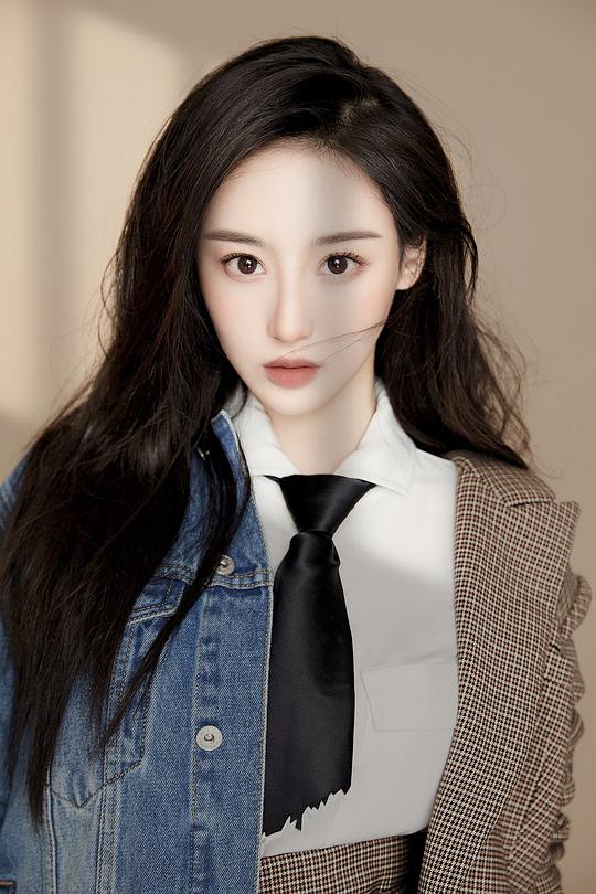 关雪盈 Xueying Guan