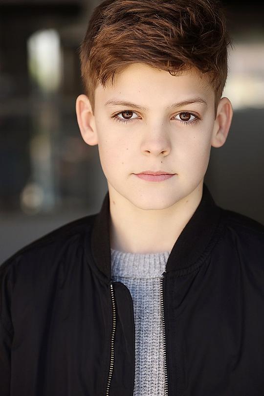 帕克斯顿·辛格顿 Paxton Singleton