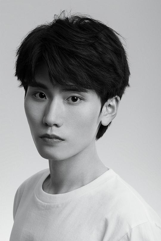 梁晓龙 Xiaolong Liang