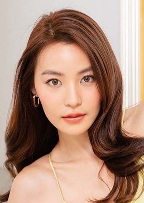 普莱妮拉·希兰塔威形 Ploynira Hiruntaveesin