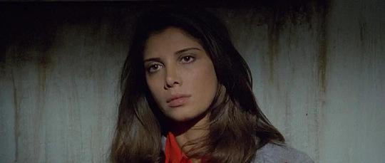 劳拉·贝利 Laura Belli