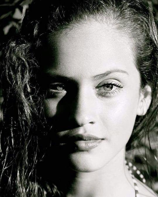 奥内拉·德莱娅 Ornella D'Elía