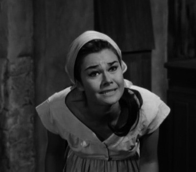 伊莫根·哈梭 Imogen Hassall