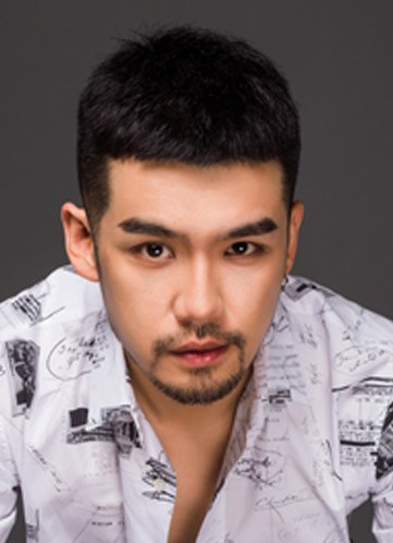 何巍然 Weiran He
