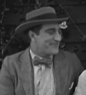 查尔斯·史蒂文森 Charles Stevenson