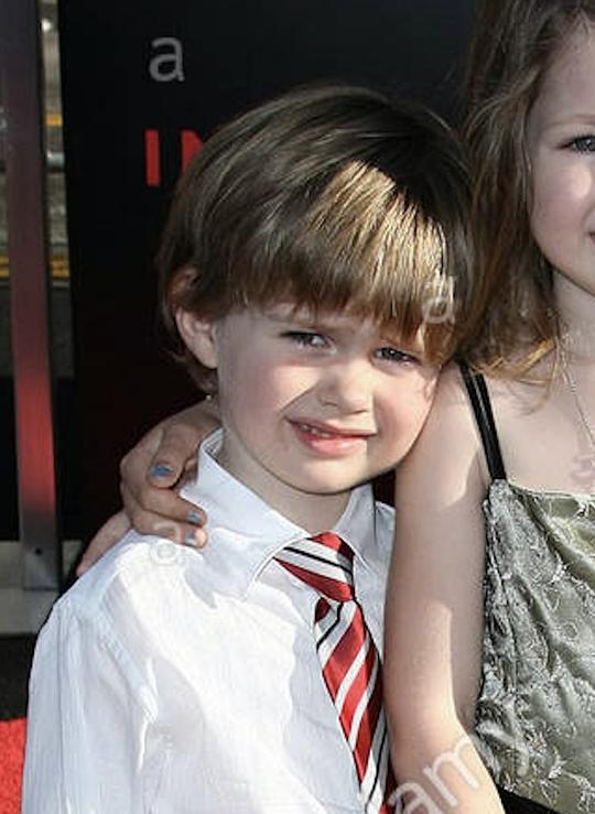 乔纳森·吉尔 Johnathan Geare