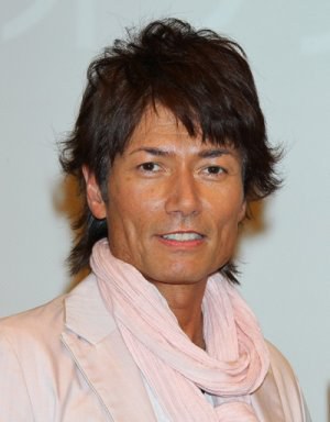 麦克富冈 Michael Tomioka