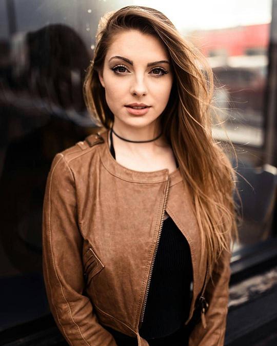 卡罗琳·沃德 Caroline Ward
