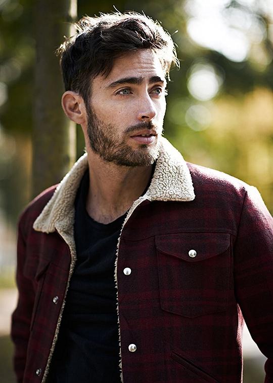 杰克·J·梅尼亚尼 Jake J. Meniani