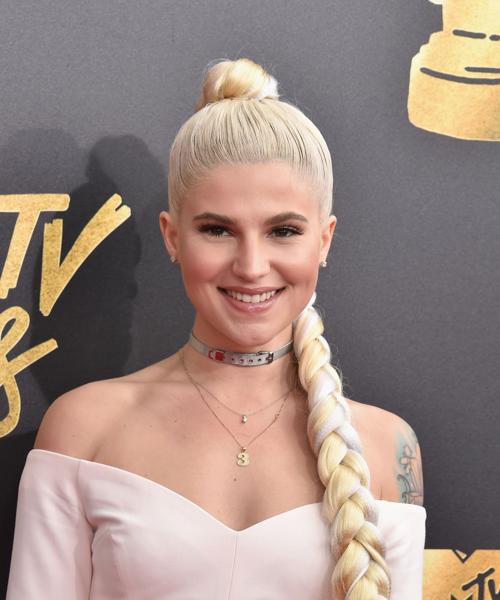 卡莉·阿奎利诺 Carly Aquilino
