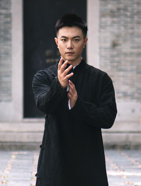阎玺 Xi Yan