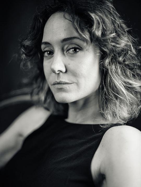 拉维尼亚·比亚吉 Lavinia Biagi