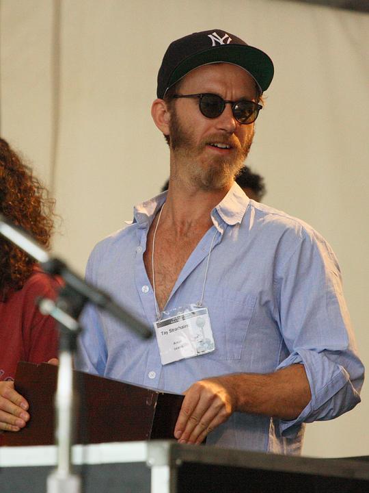 泰·斯特雷泽恩 Tay Strathairn