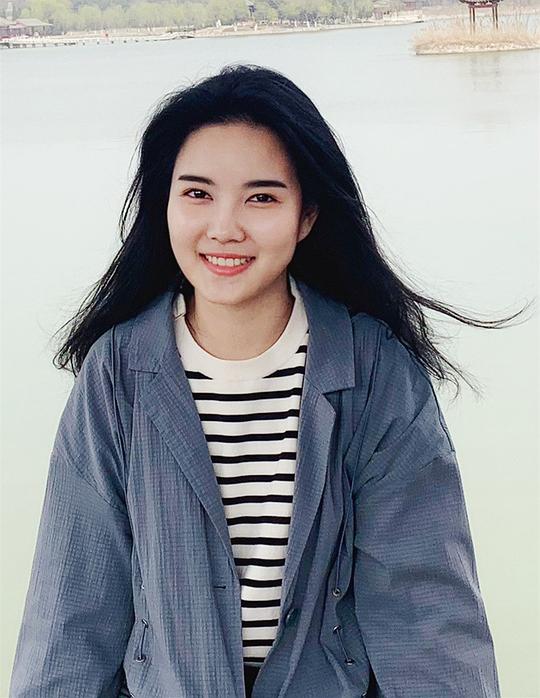 王潇倩 Xiaoqian Wang