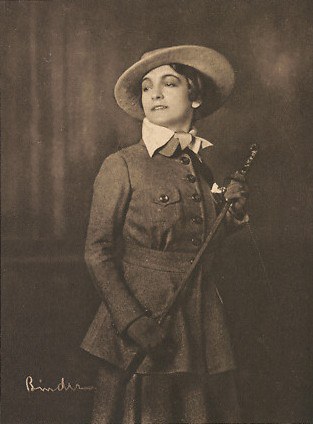 Eva Speyer Eva Speyer