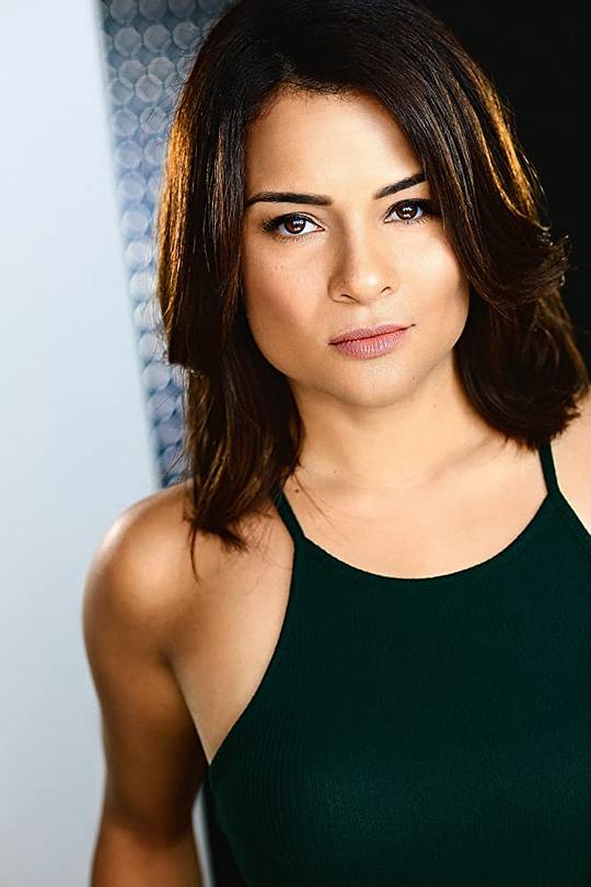 Alisa Reyes Alisa Reyes