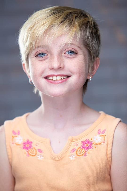 法拉·麦肯齐 Farrah Mackenzie