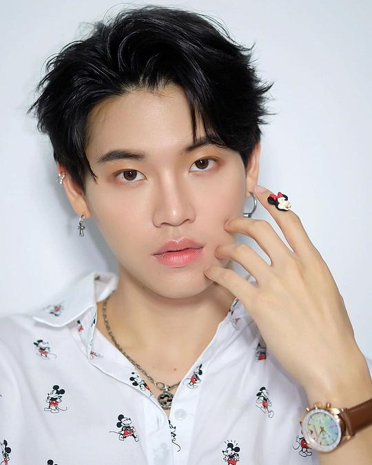 亚南·翁  Anan Wong