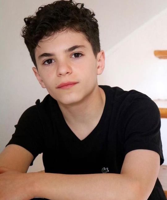 杰西·诺亚·格鲁曼 Jesse Noah Gruman