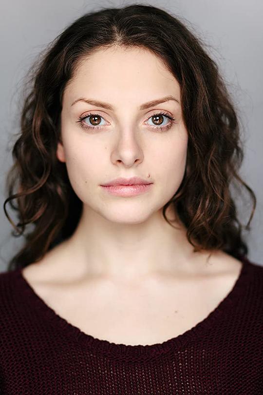 埃琳娜·迪莉亚 Elena Delia