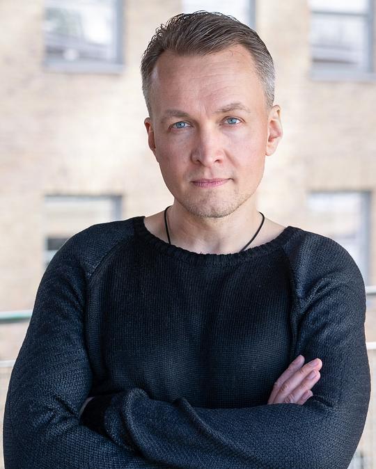 科拉·克劳泽 Kola Krauze