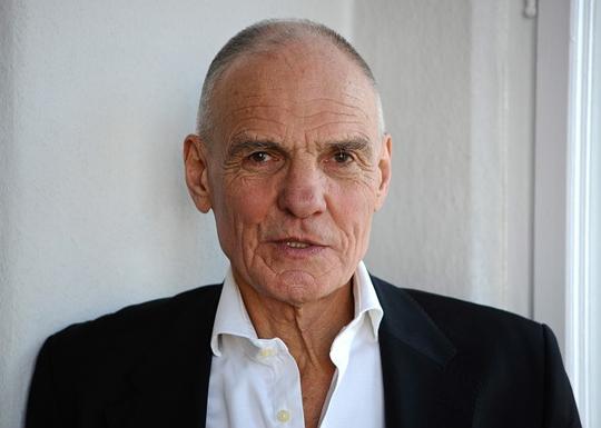 汉斯·皮特·哈尔瓦赫斯 Hans Peter Hallwachs