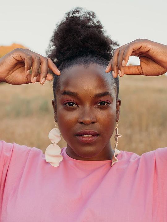 乌米·马萨库 Wunmi Mosaku