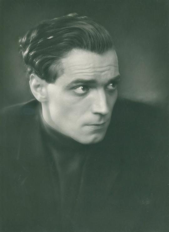 乌诺·亨宁 Uno Henning