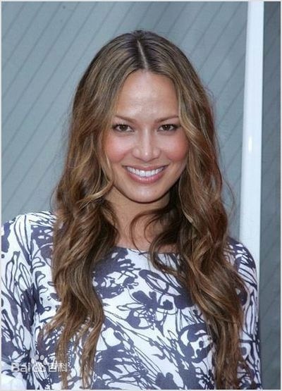 穆恩·布拉得古德 Moon Bloodgood