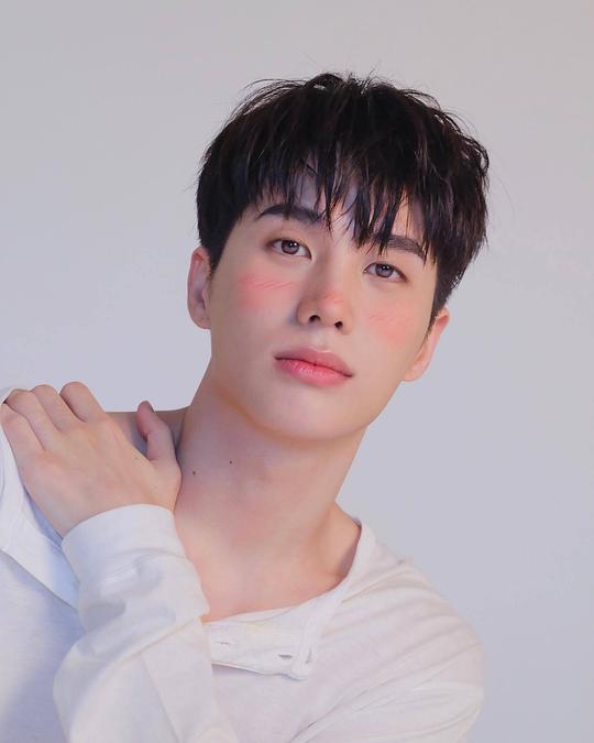 萨林·朗那基特 Sarin Ronnakiat