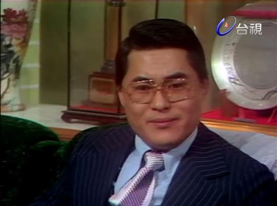 龙宣 Hsuan Lung